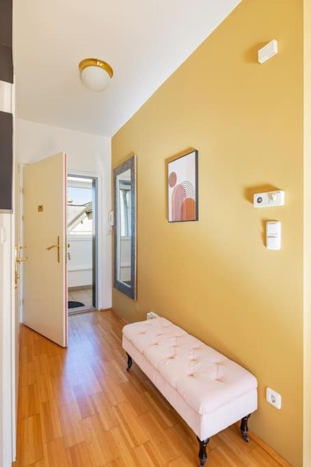 Apartment 2 Seperate Full / 5 Bedroom / Rooftop / Wien